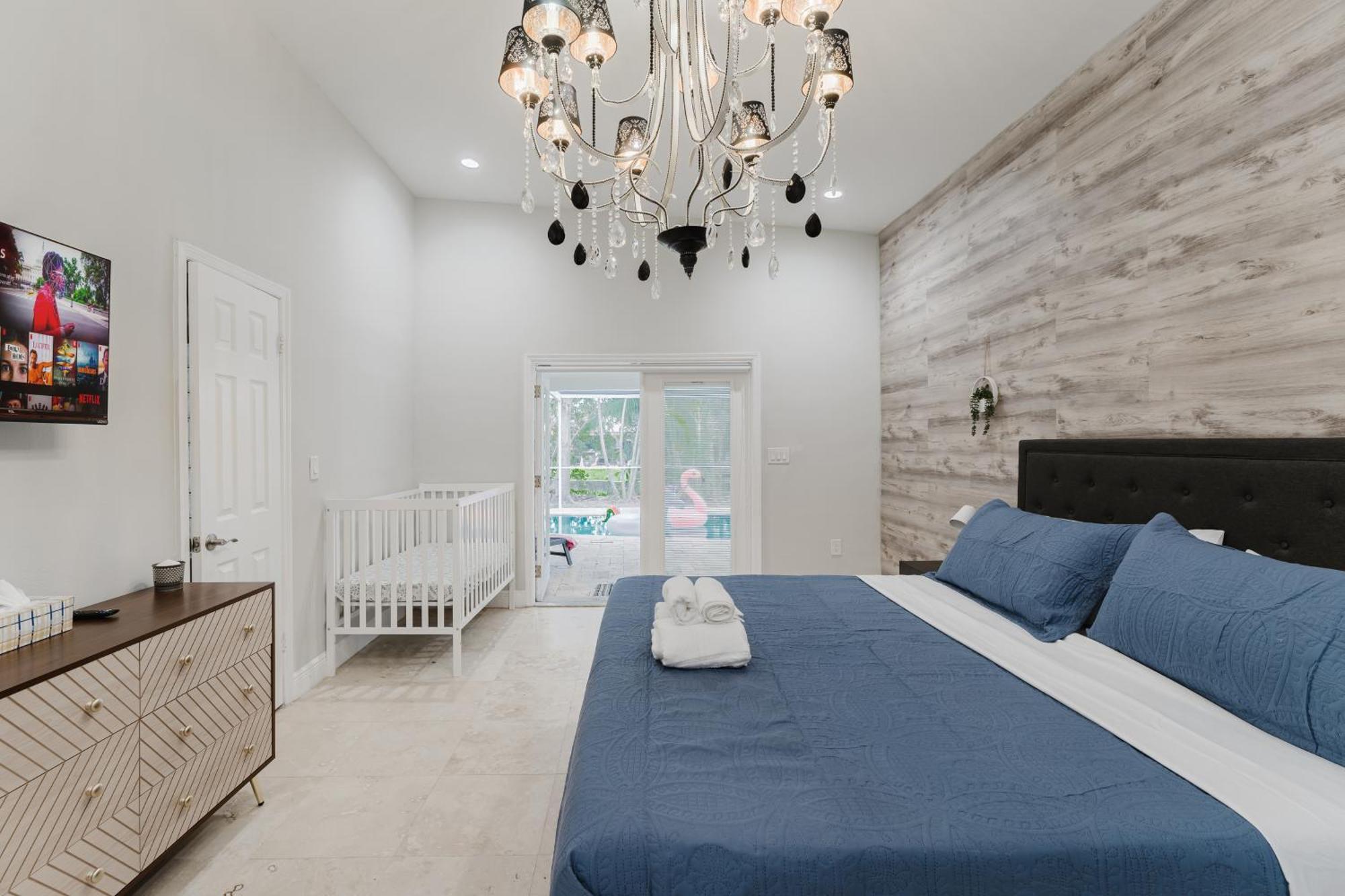 Beautiful Aventura Sleeps 26 *
