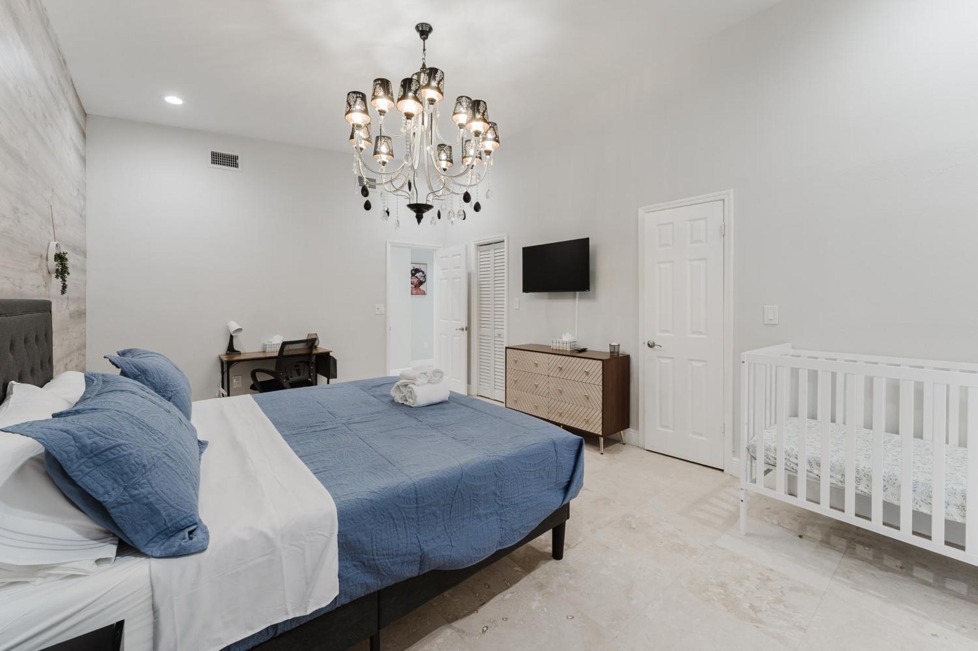 Beautiful Aventura Sleeps 26
