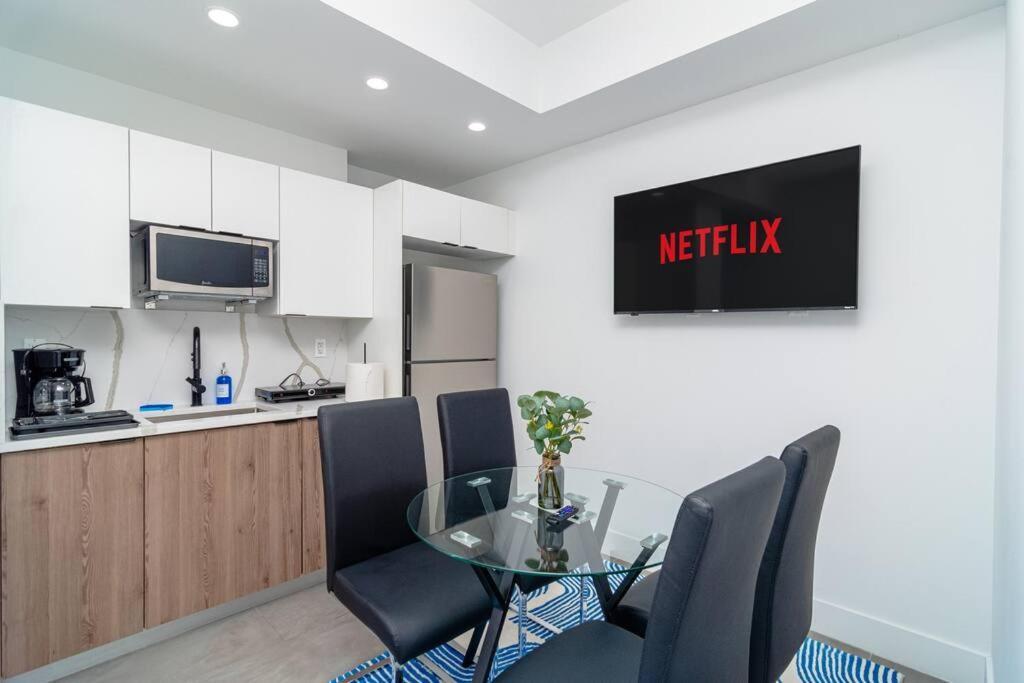 Apartment King Bed Brand New Oasis Minutes To Brickell