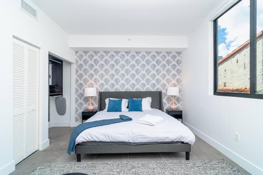 King Bed Brand New Oasis Minutes To Brickell Apartment *