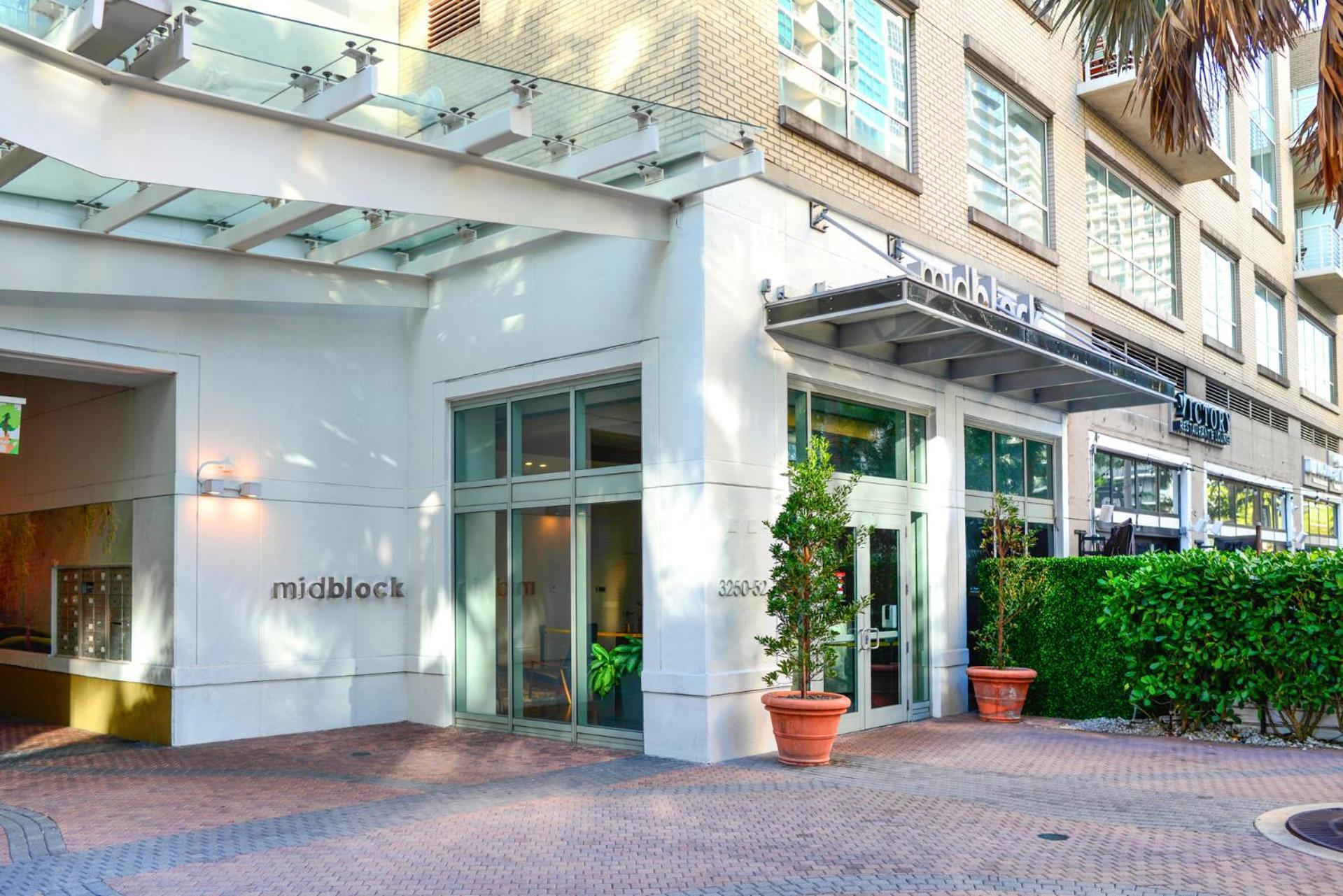 Spacious And Stylish At Midtown W Amenities! * Miami