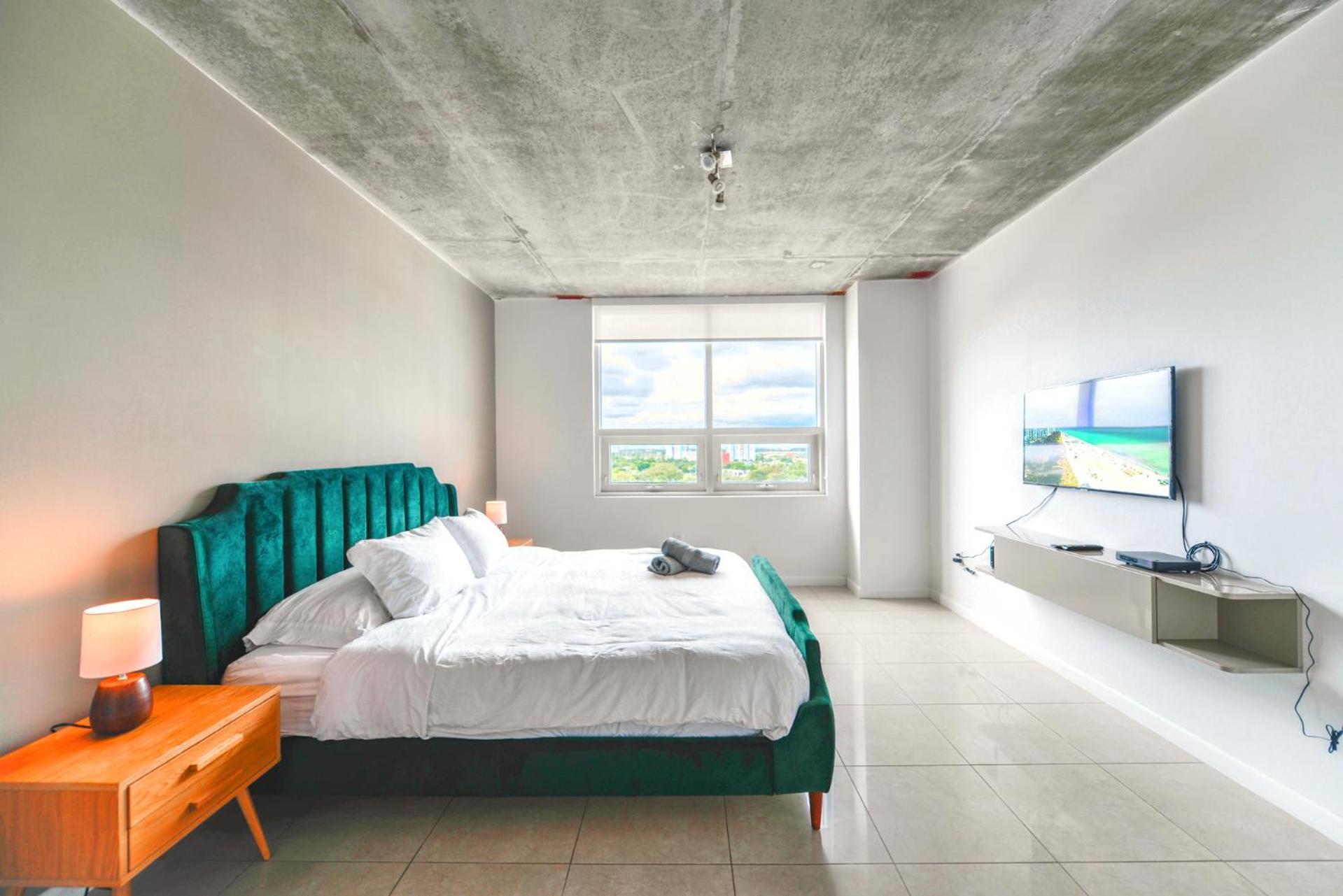 Apartment Spacious And Stylish At Midtown W Amenities!
