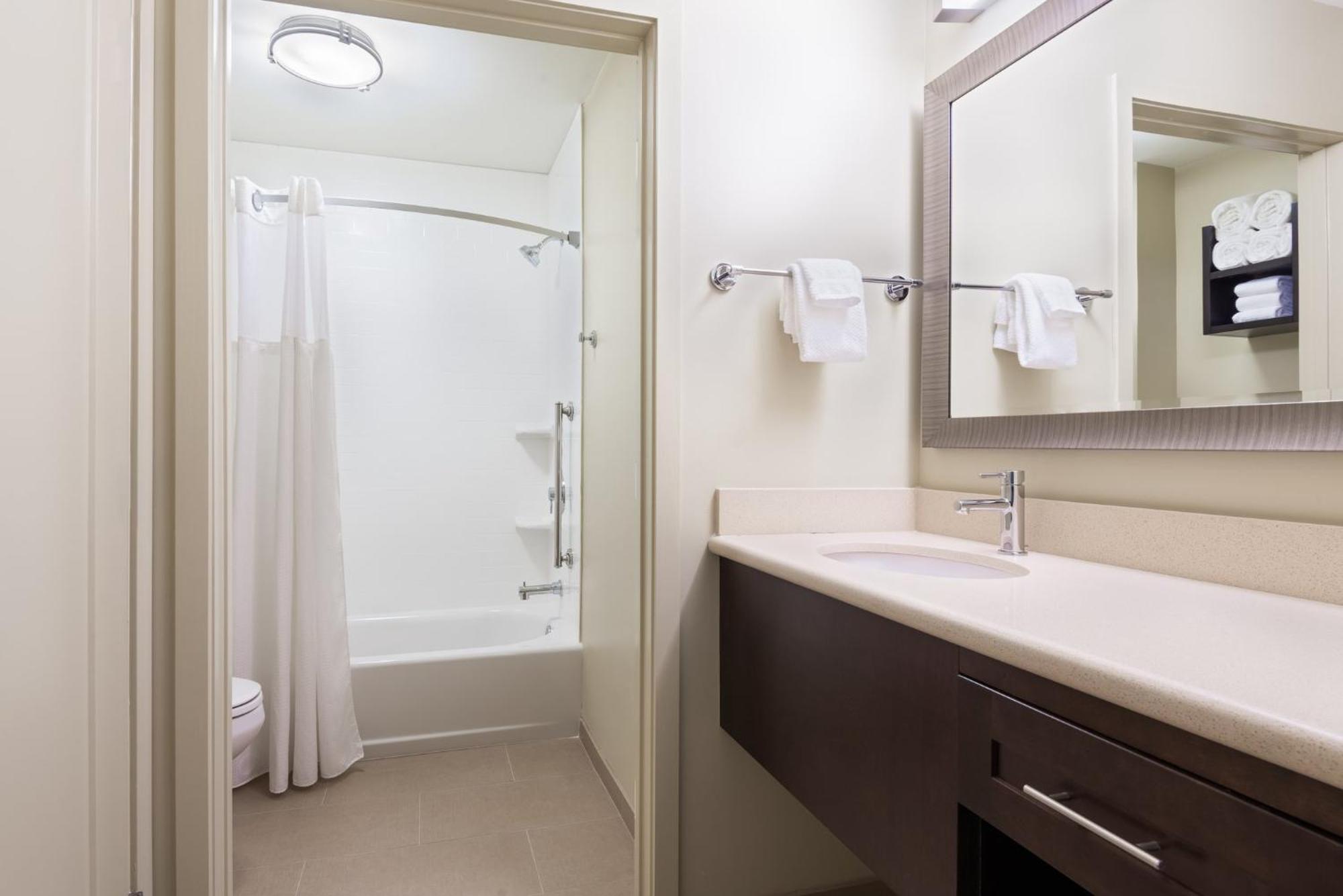 Staybridge - International Airport By Ihg Hotel
