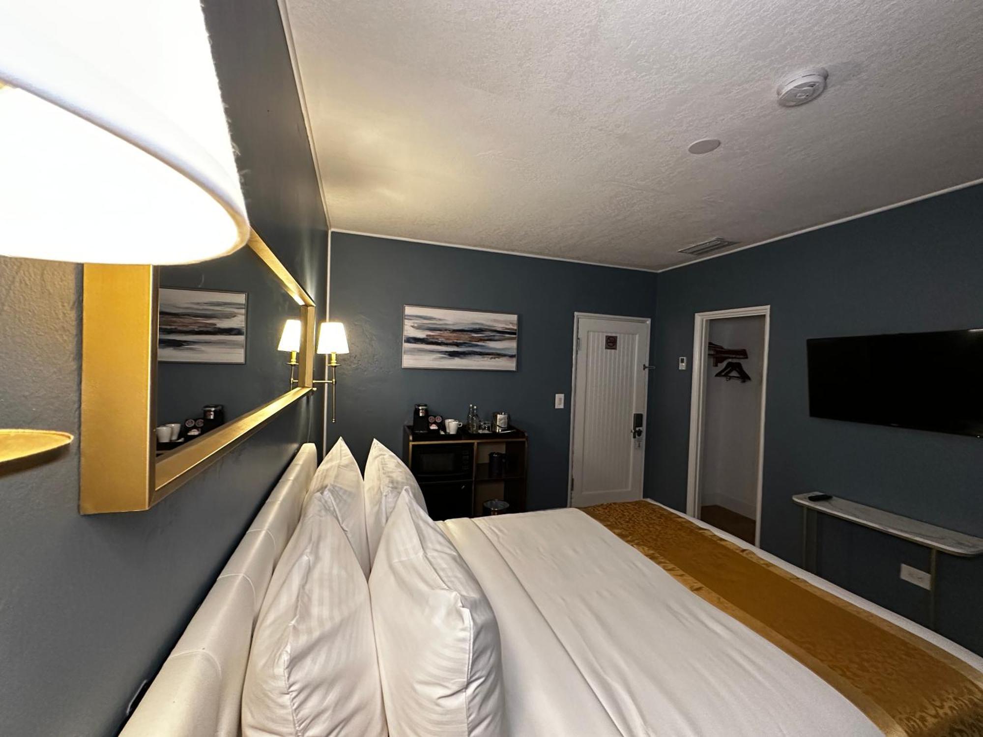 Hotel Tb Downtown