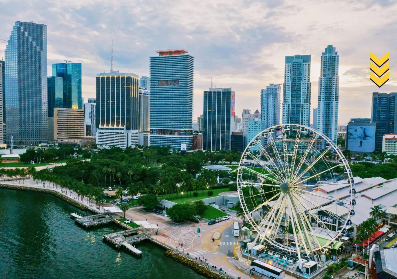 Luxury By Monarch Downtown-port Of Apartment Miami