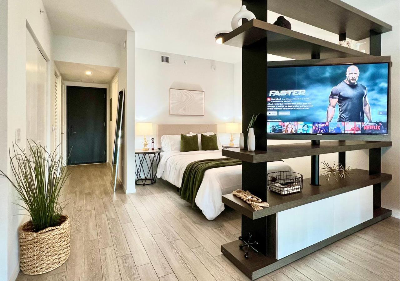 Luxury By Monarch Downtown-port Of Apartment *
