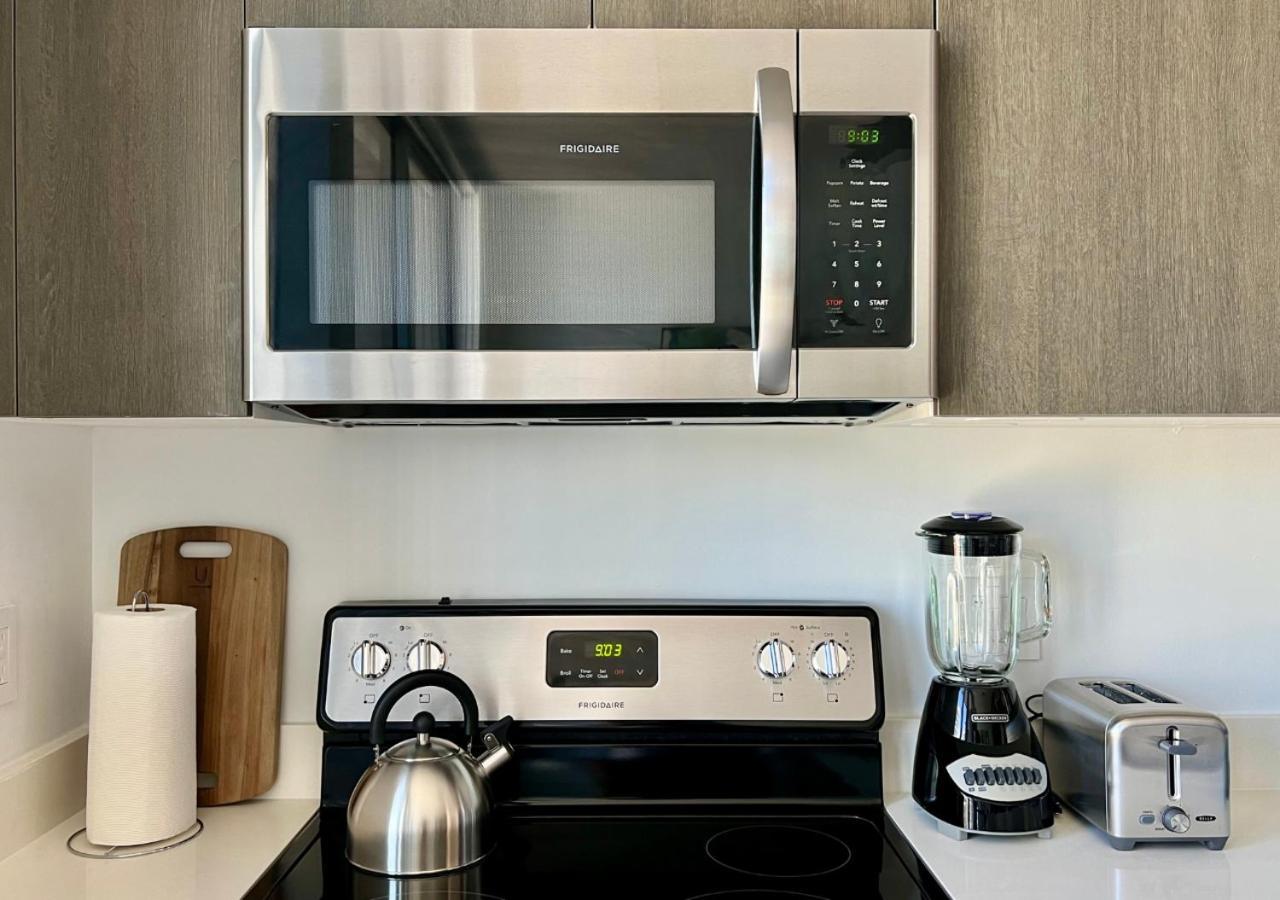 Luxury By Monarch Downtown-port Of Apartment *