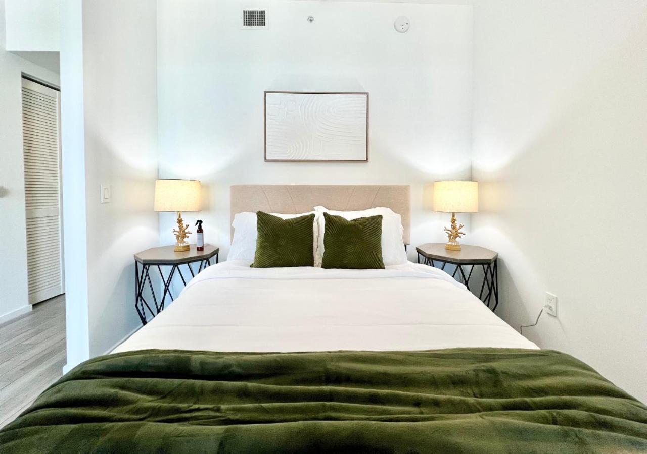 Luxury By Monarch Downtown-port Of Apartment Miami