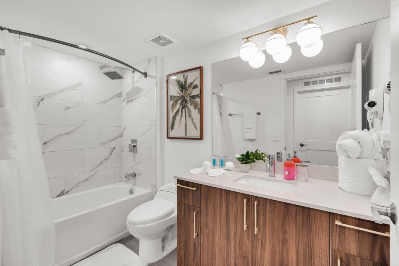 Family-friendly 3br Near Downtown With Parking Apartment *