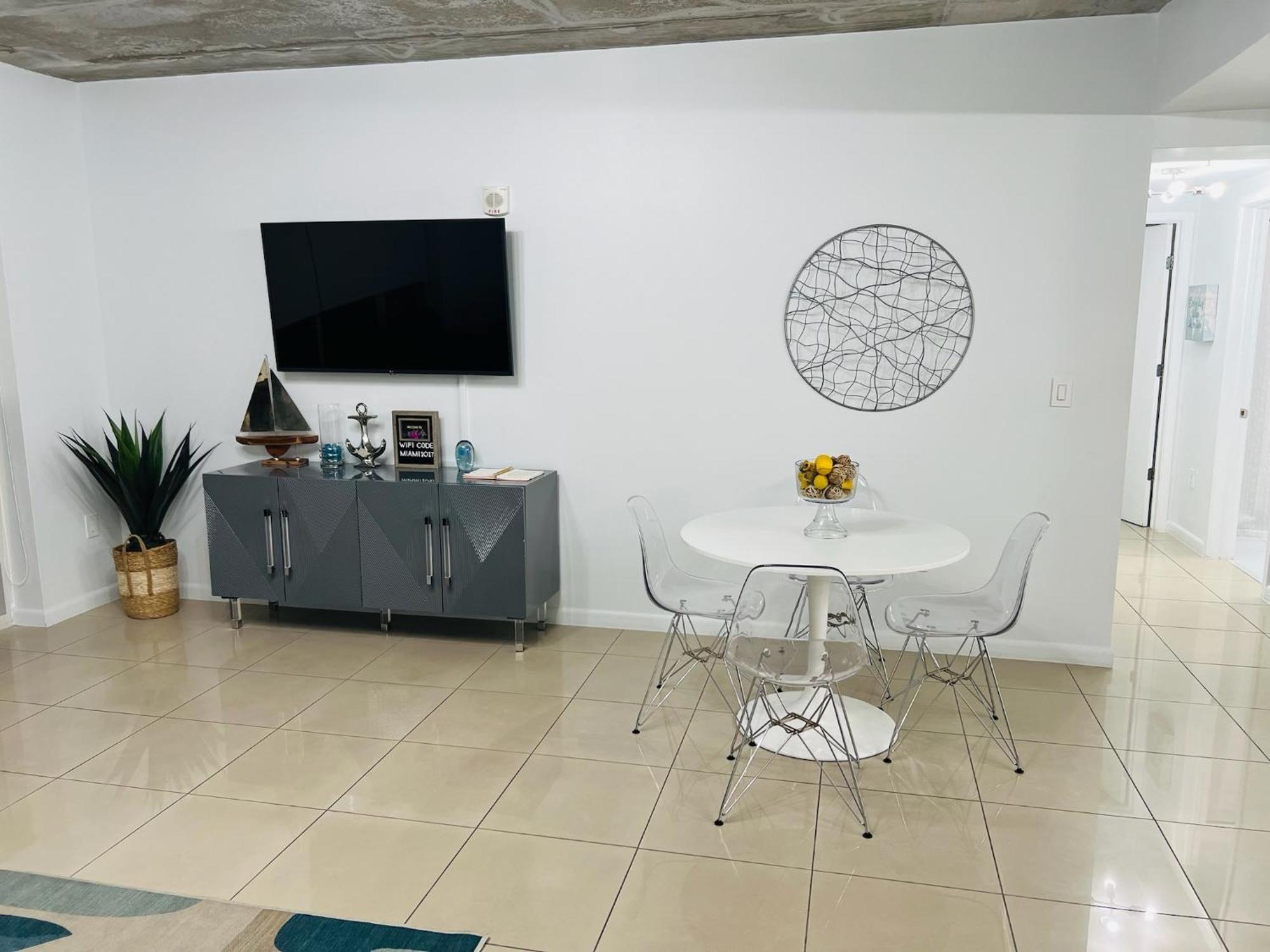 Midblock 2 Bedroom Miami
