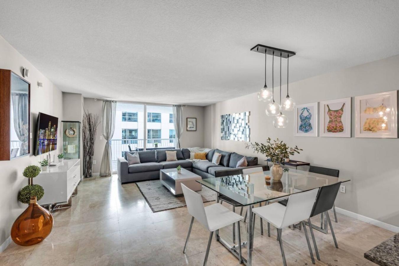 Waterfront And Lights 1-br With Free Parking Apartment Miami