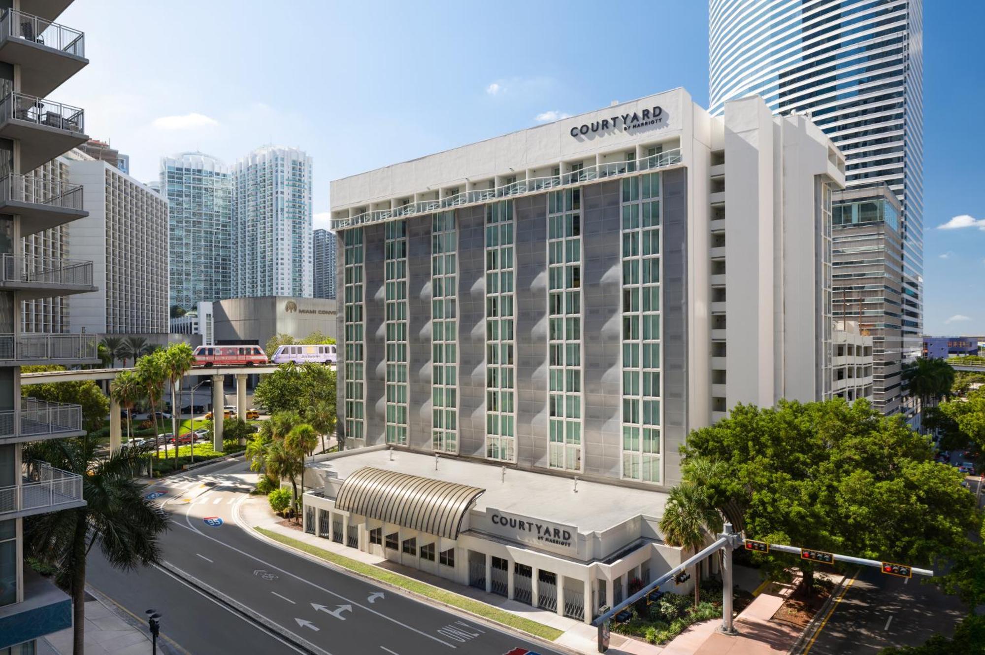 Courtyard Downtown Brickell Area