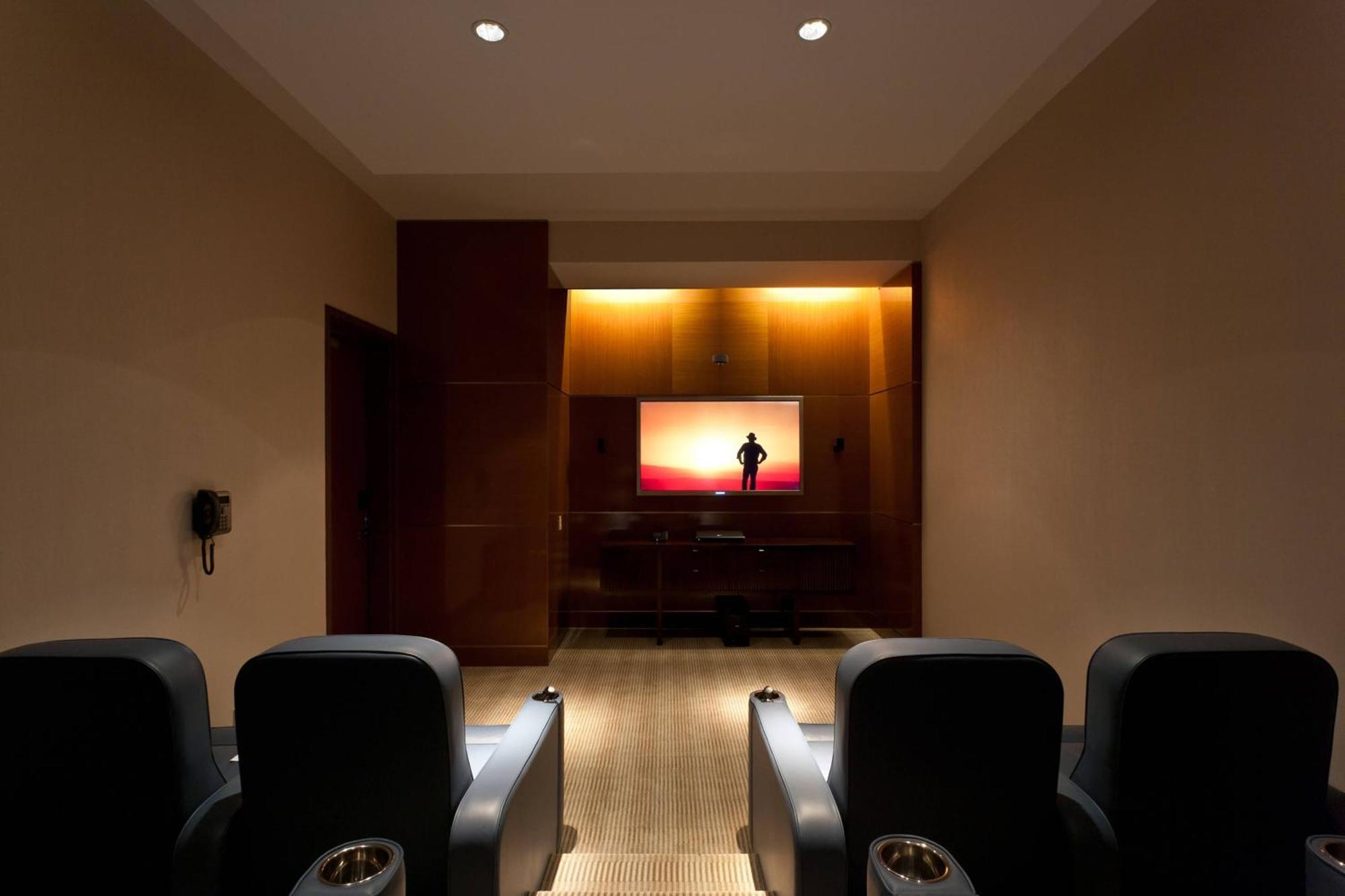 Hotel Beaux Arts, Autograph Collection 5*