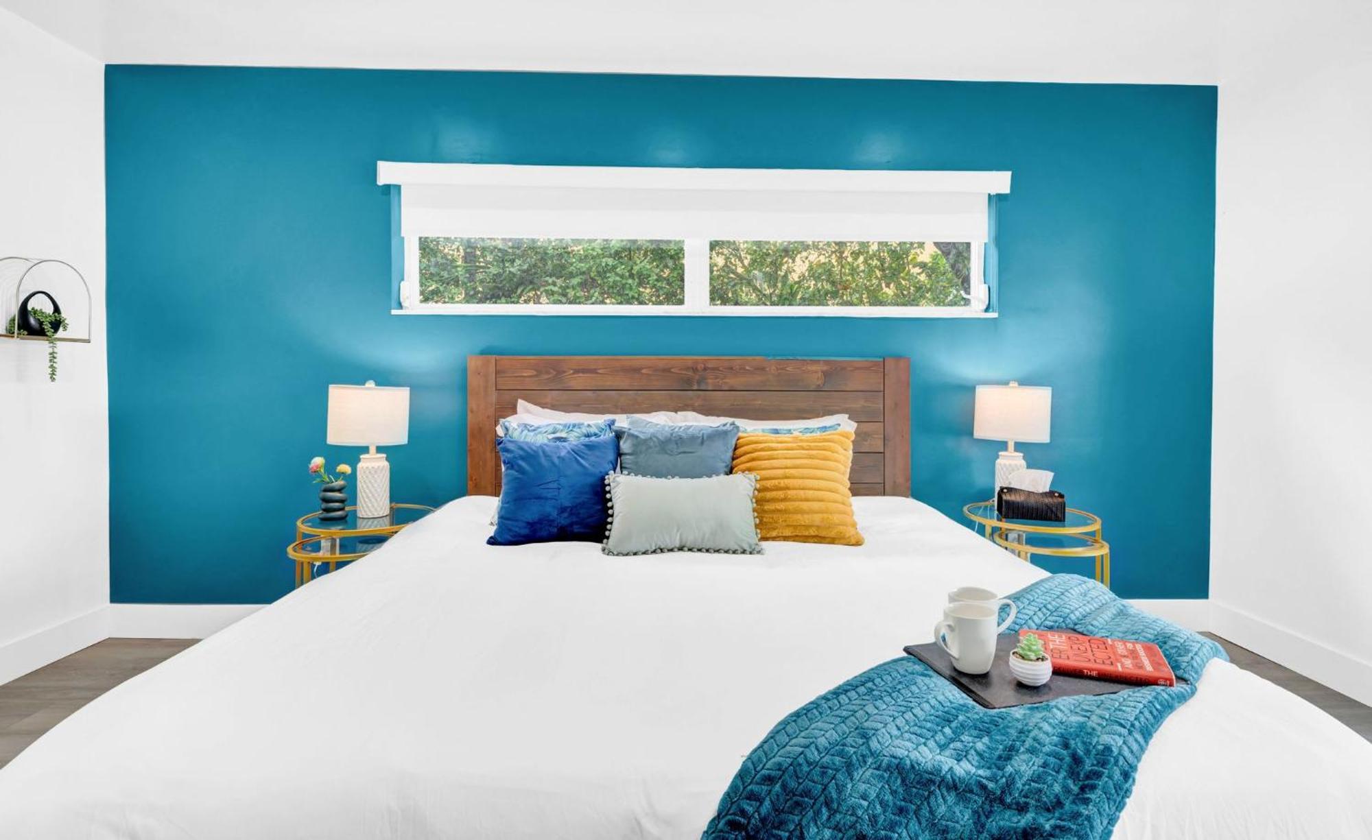 Holiday home Luxury Lakefront Retreat Perfect For Family Fun