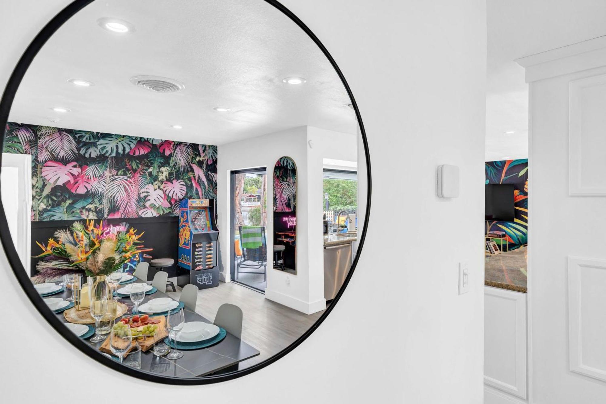 Luxury Lakefront Retreat Perfect For Family Fun Holiday home *