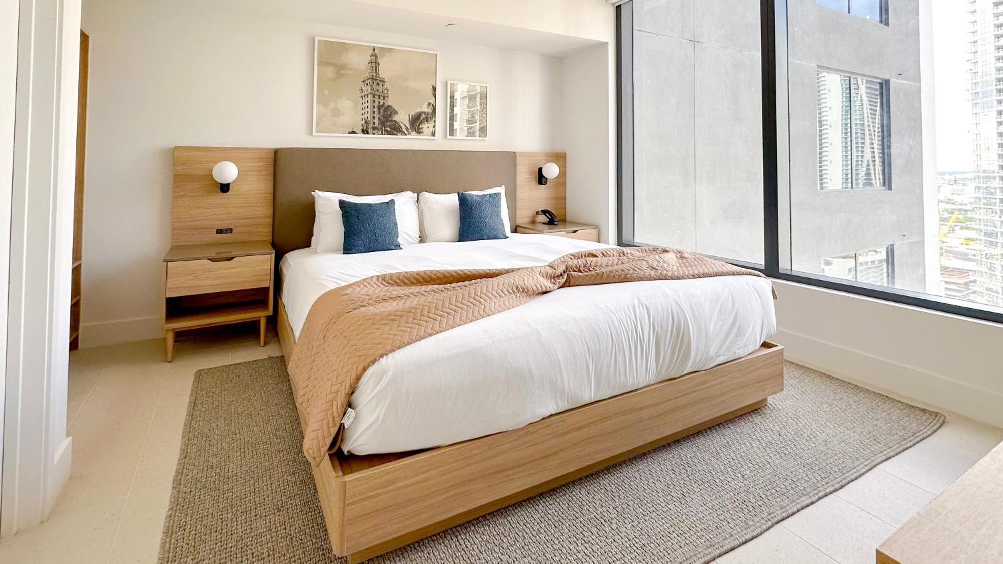 Stylish One Bedroom In The Heart Of Vibrant Downtown- Daily Fee And Parking Not Included Miami