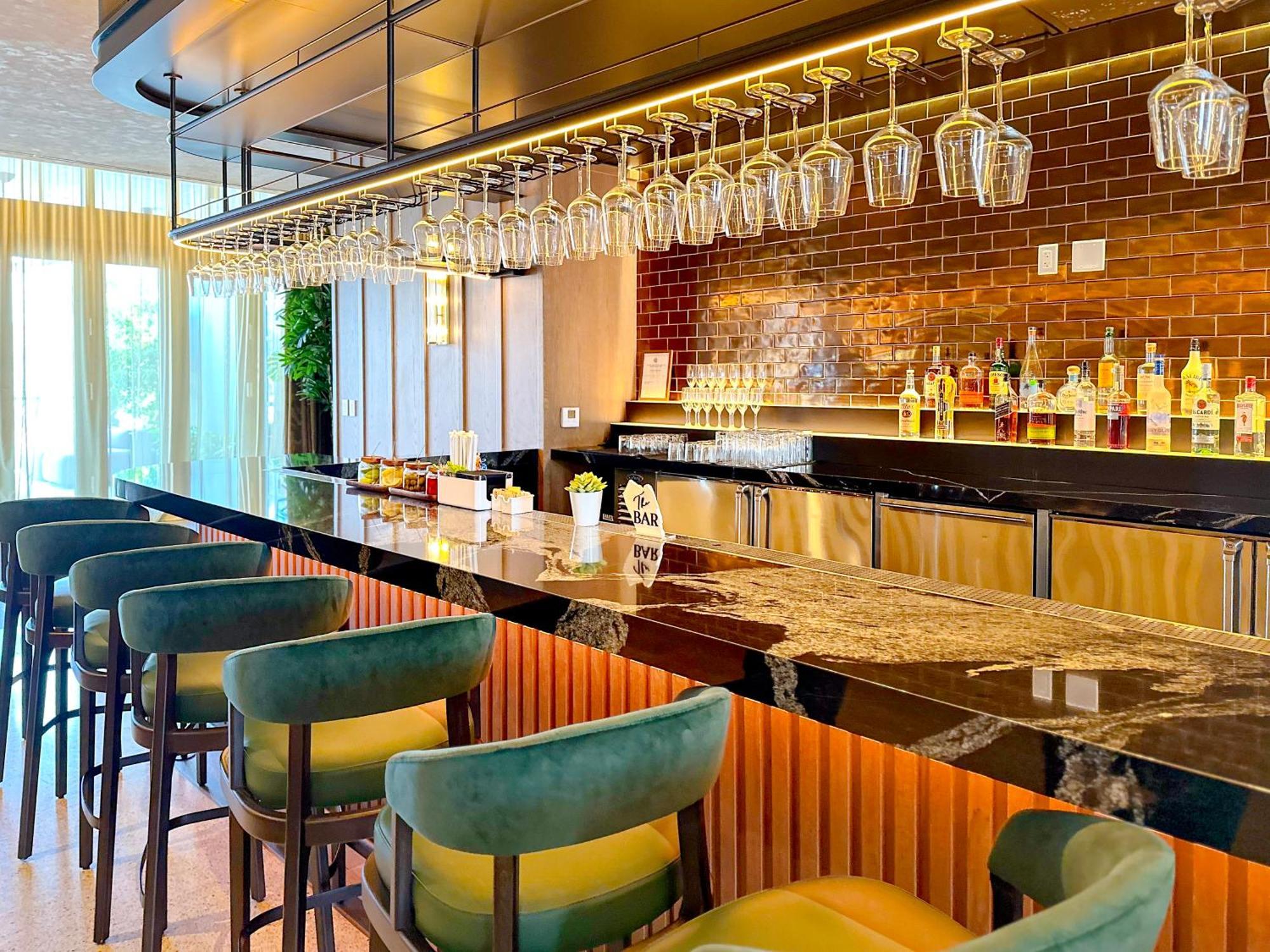 Stylish In The Heart Of Vibrant Downtown- Daily Fee And Parking Not Included Miami
