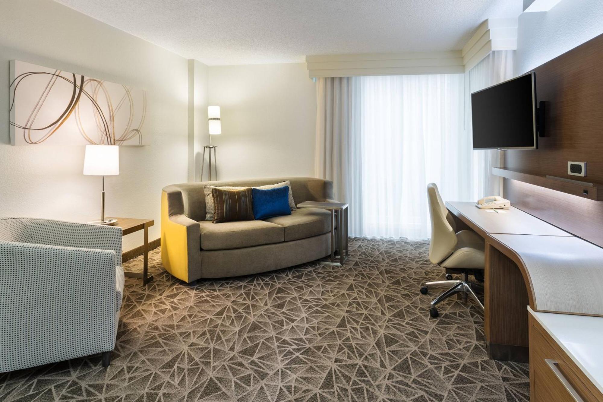 Hotel Courtyard Downtown Brickell Area 3*