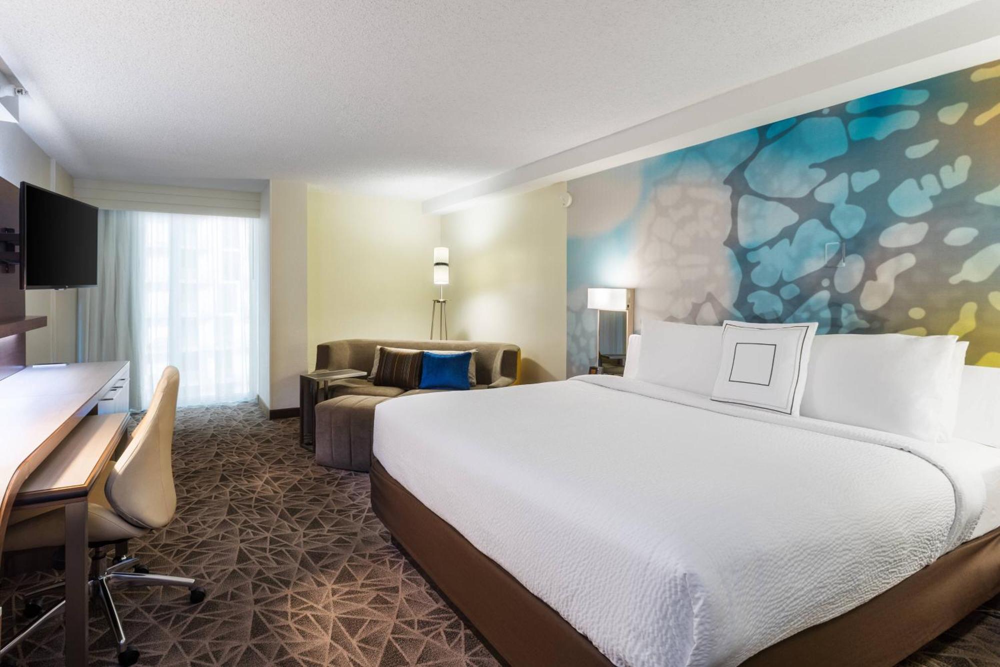 Courtyard Downtown Brickell Area 3* Miami