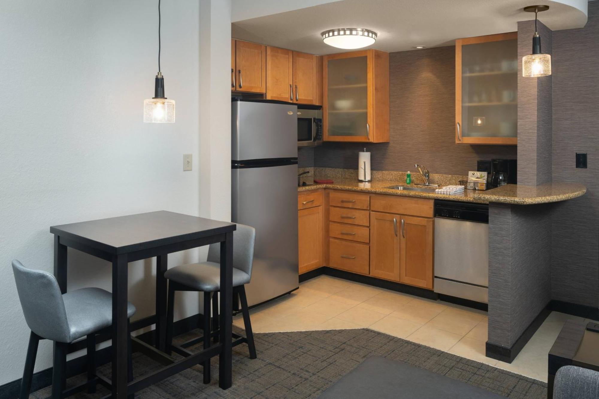 By Marriott Airport Hotel Miami