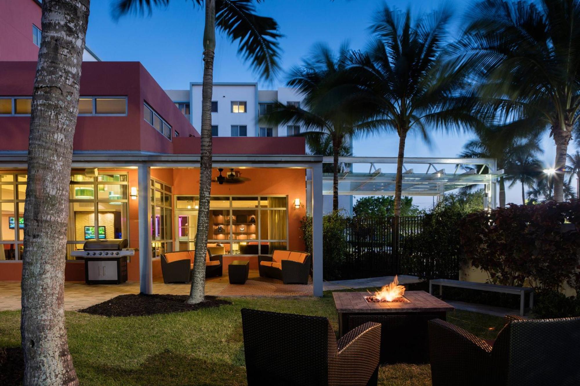 By Marriott Airport Hotel 3*