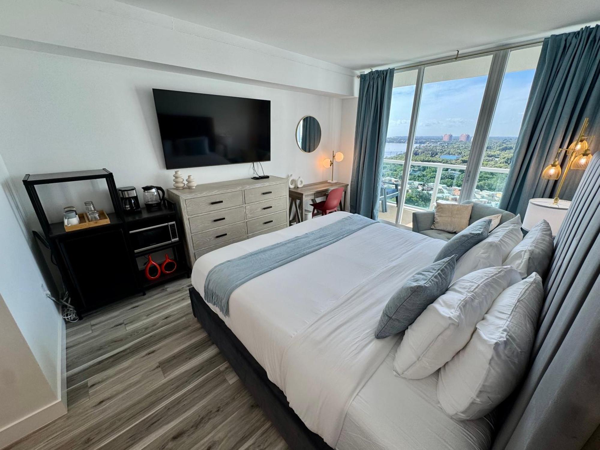 Balcony Ocean View ! Pool - Wifi - Gym - Parking Appartement