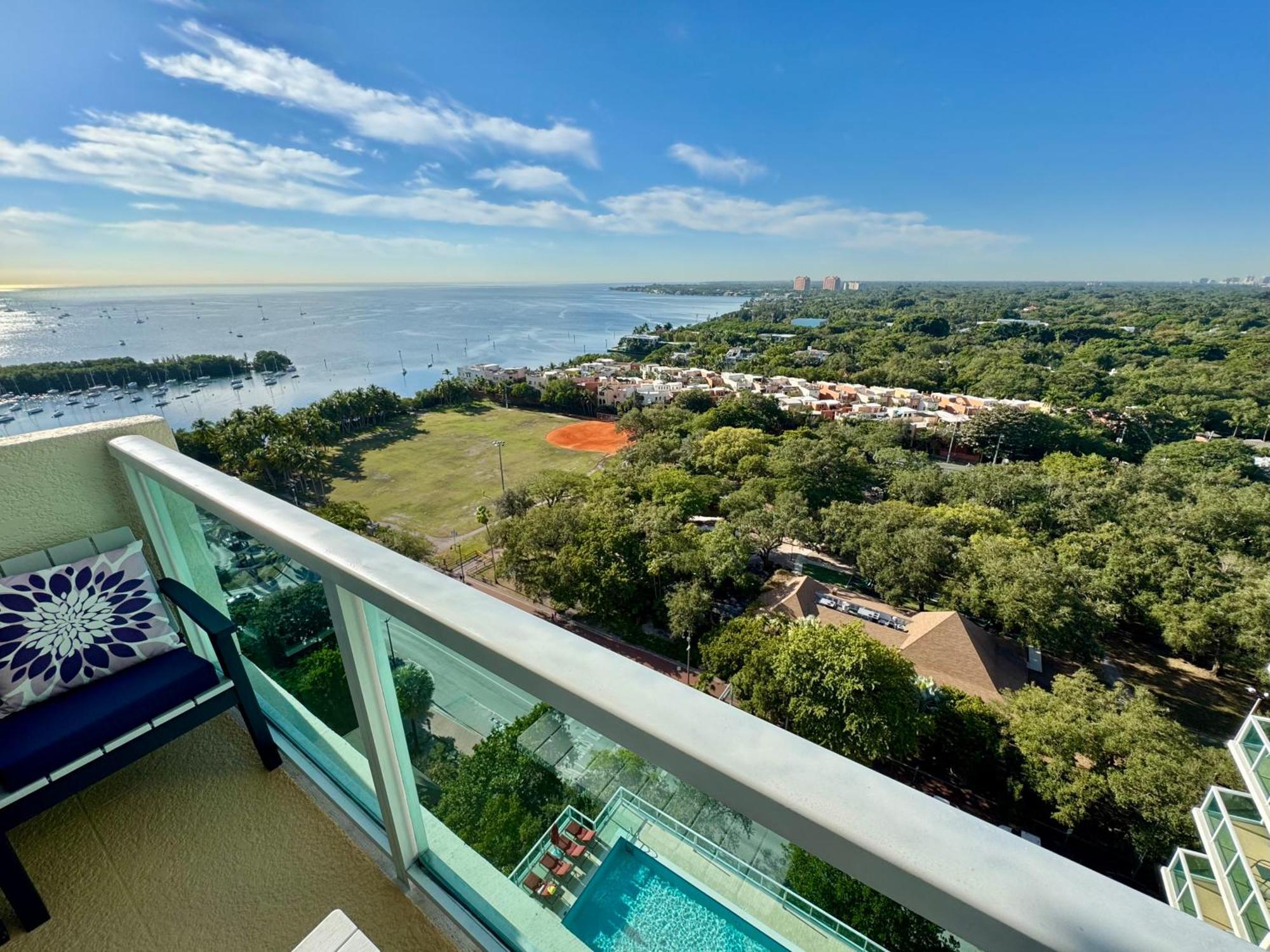 Balcony Ocean View ! Pool - Wifi - Gym - Parking Appartement Miami