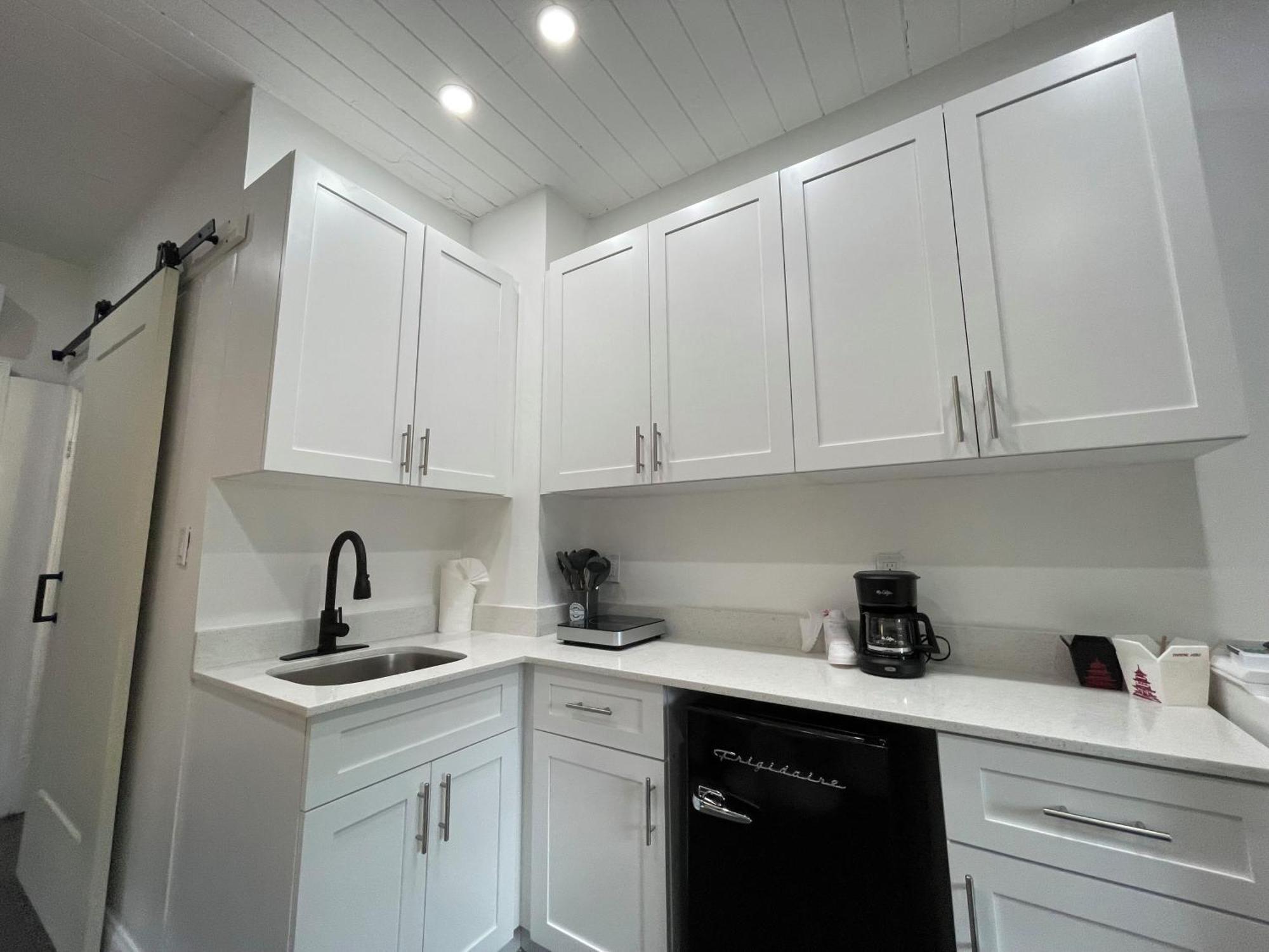 Apartment Beautiful Located Near Design District And Wynwood *