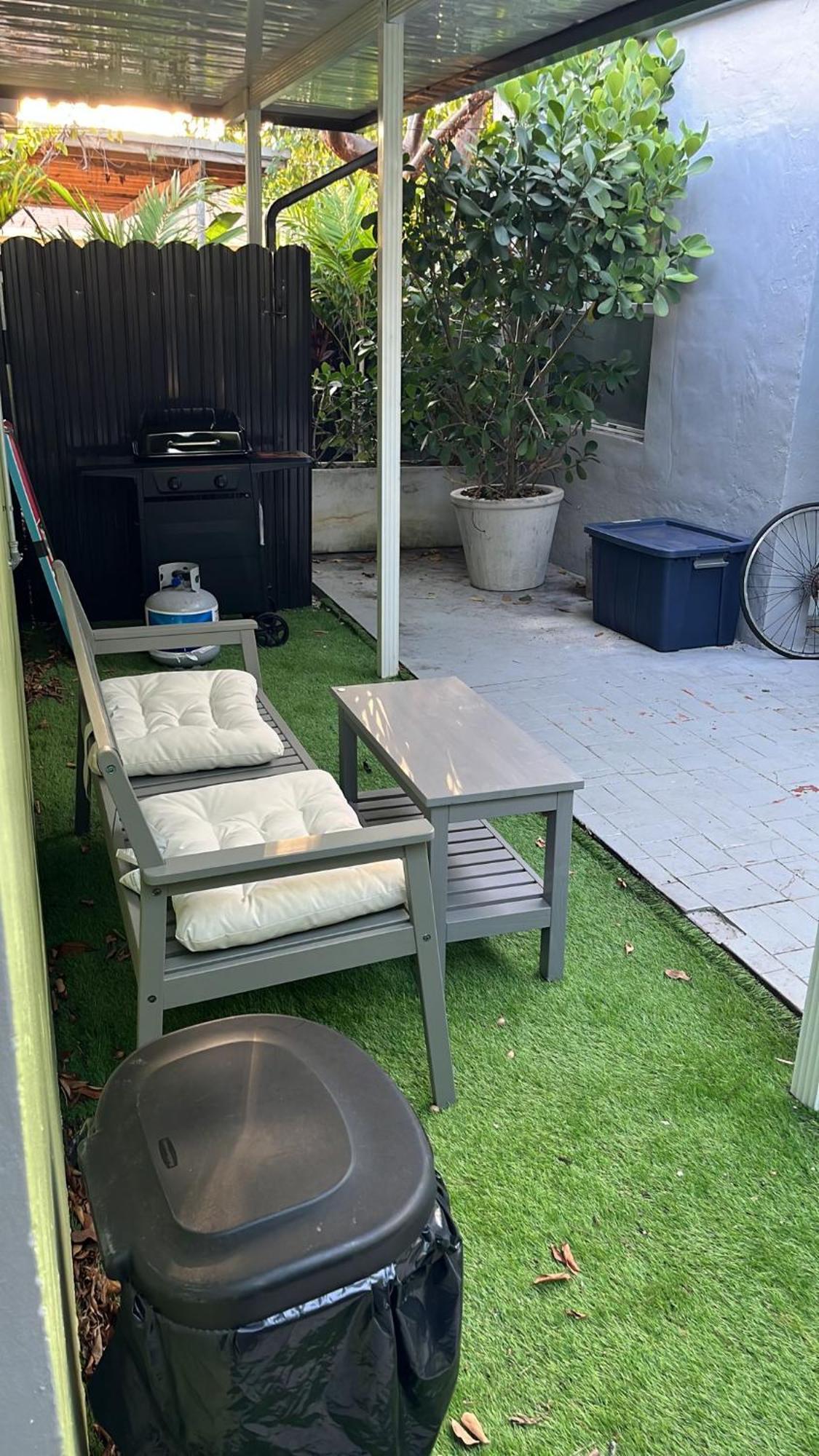 Beautiful, Fully Furnished 4bed 2bath House - 5 Minute Walk To Miracle Mile Downtown Coral Gables Miami
