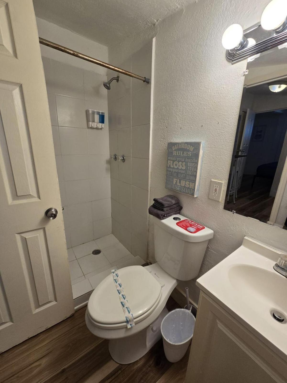 420 Friendly Charming Apt 1br1bth *