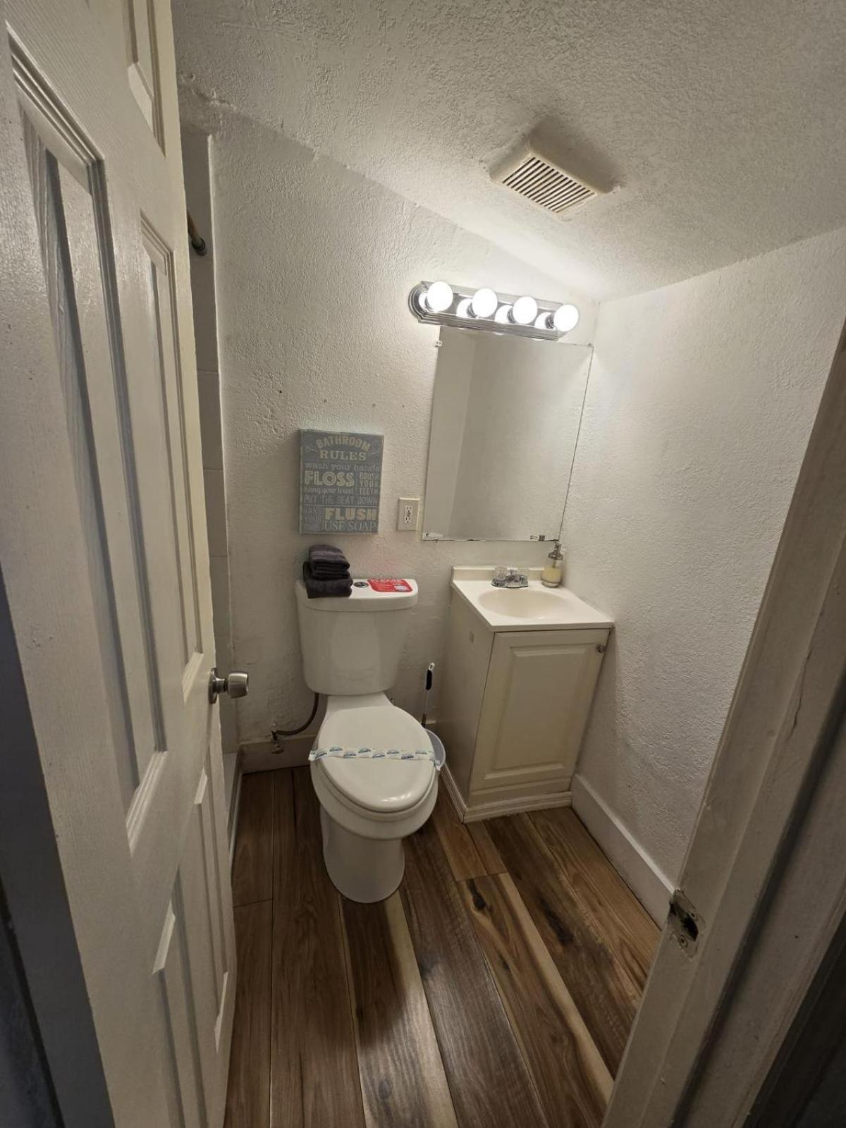 420 Friendly Charming Apt 1br1bth *