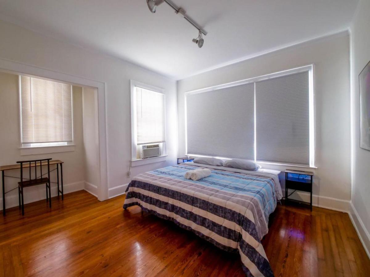 Apartment Style 2bed And 1bath Gem - Location *