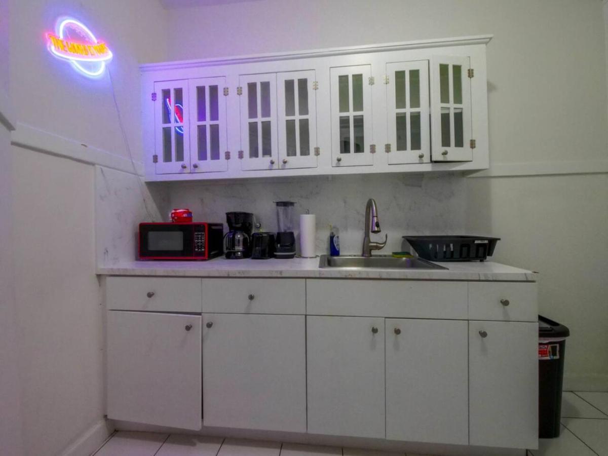 Style 2bed And 1bath Gem - Location * Miami