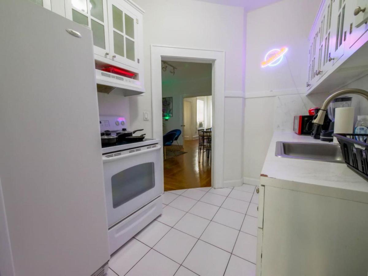 Apartment Style 2bed And 1bath Gem - Location *