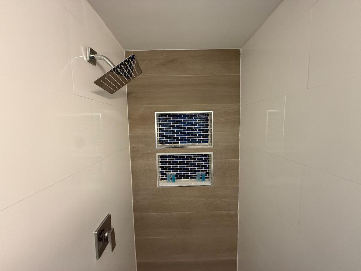 Prime Location Near Wynwood Apartment *