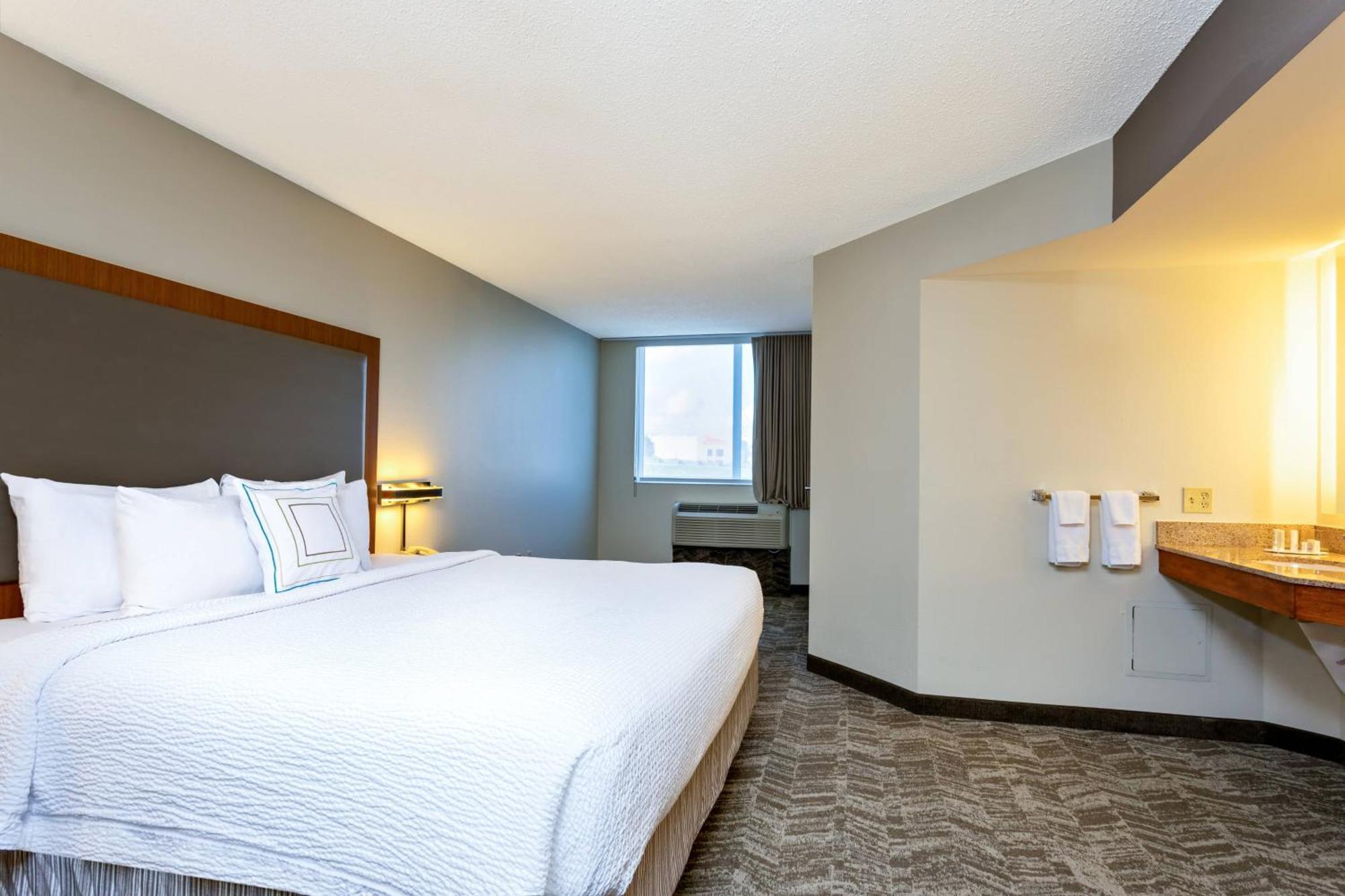 Springhill By Marriott Airport South Blue Lagoon Area 3*