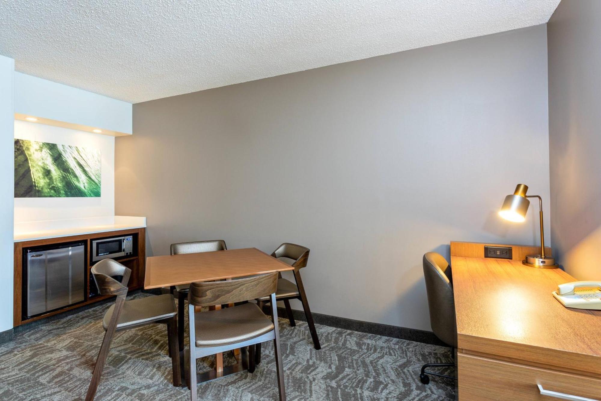 Hotel Springhill By Marriott Airport South Blue Lagoon Area 3*