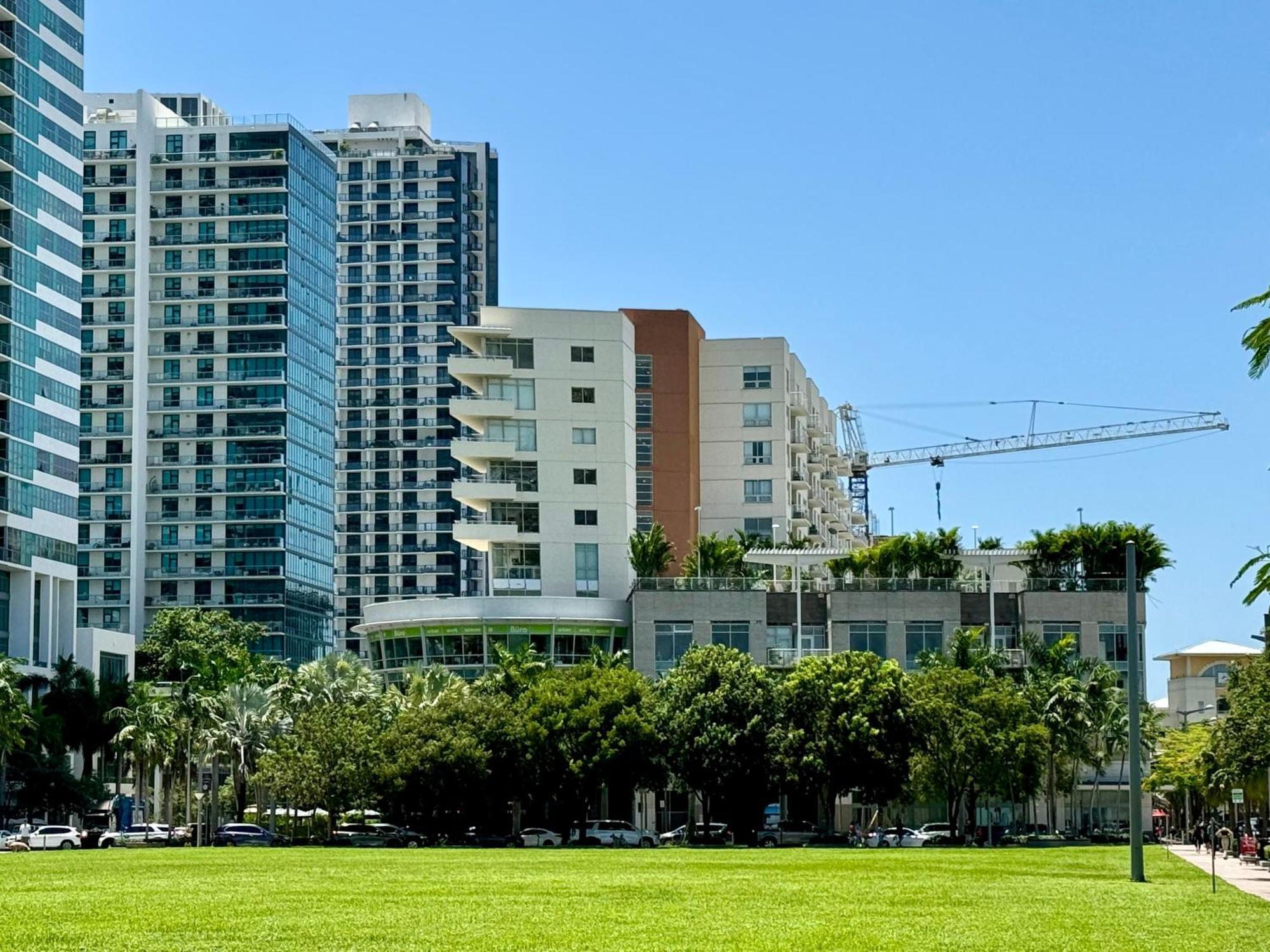 Midtown Luxury Apartment