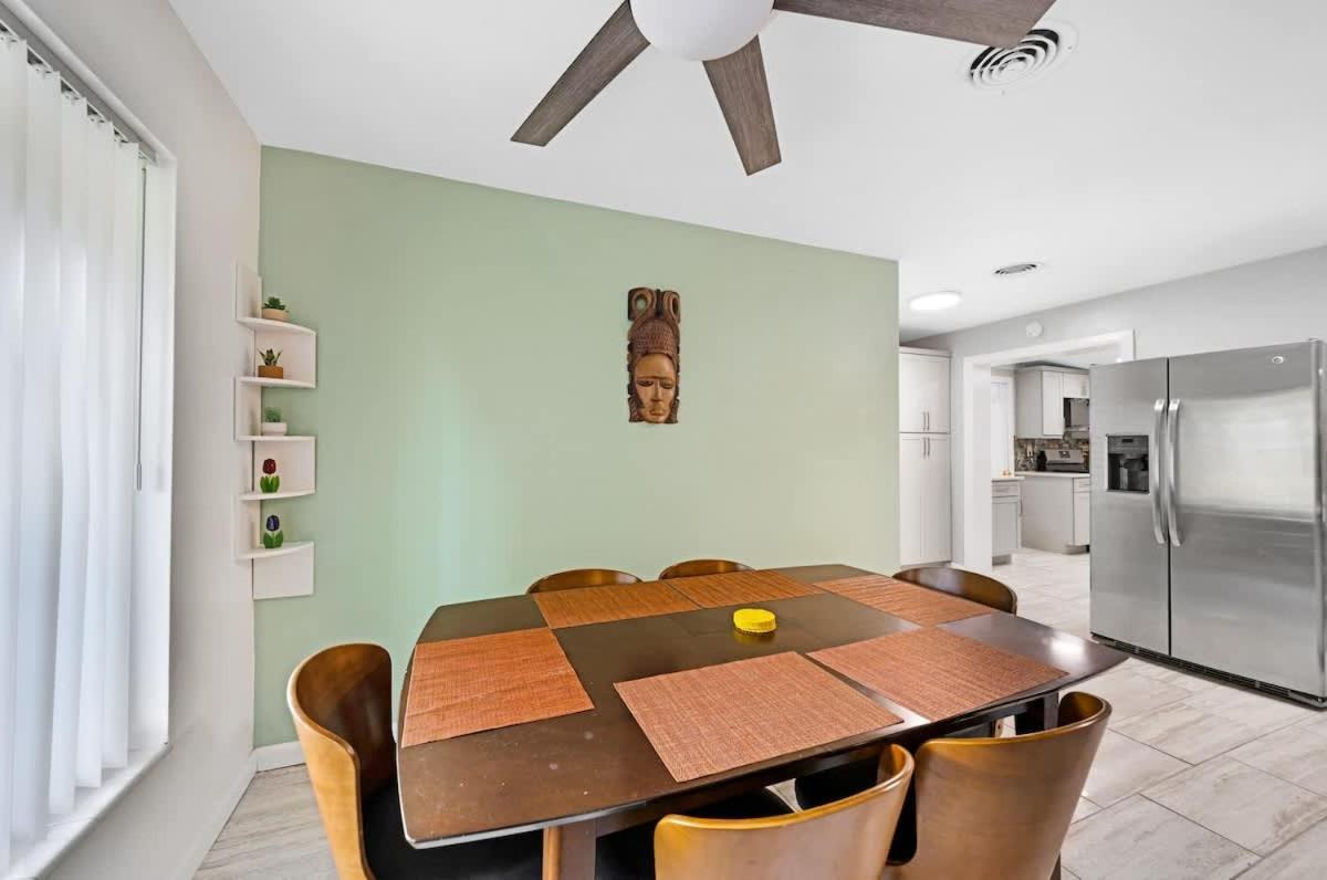 Holiday home Charming Family With Lush Garden
