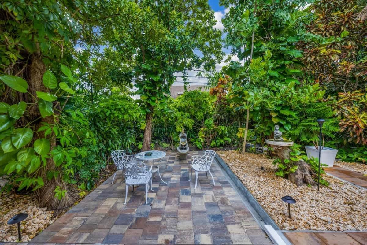 Charming Family With Lush Garden Holiday home Miami