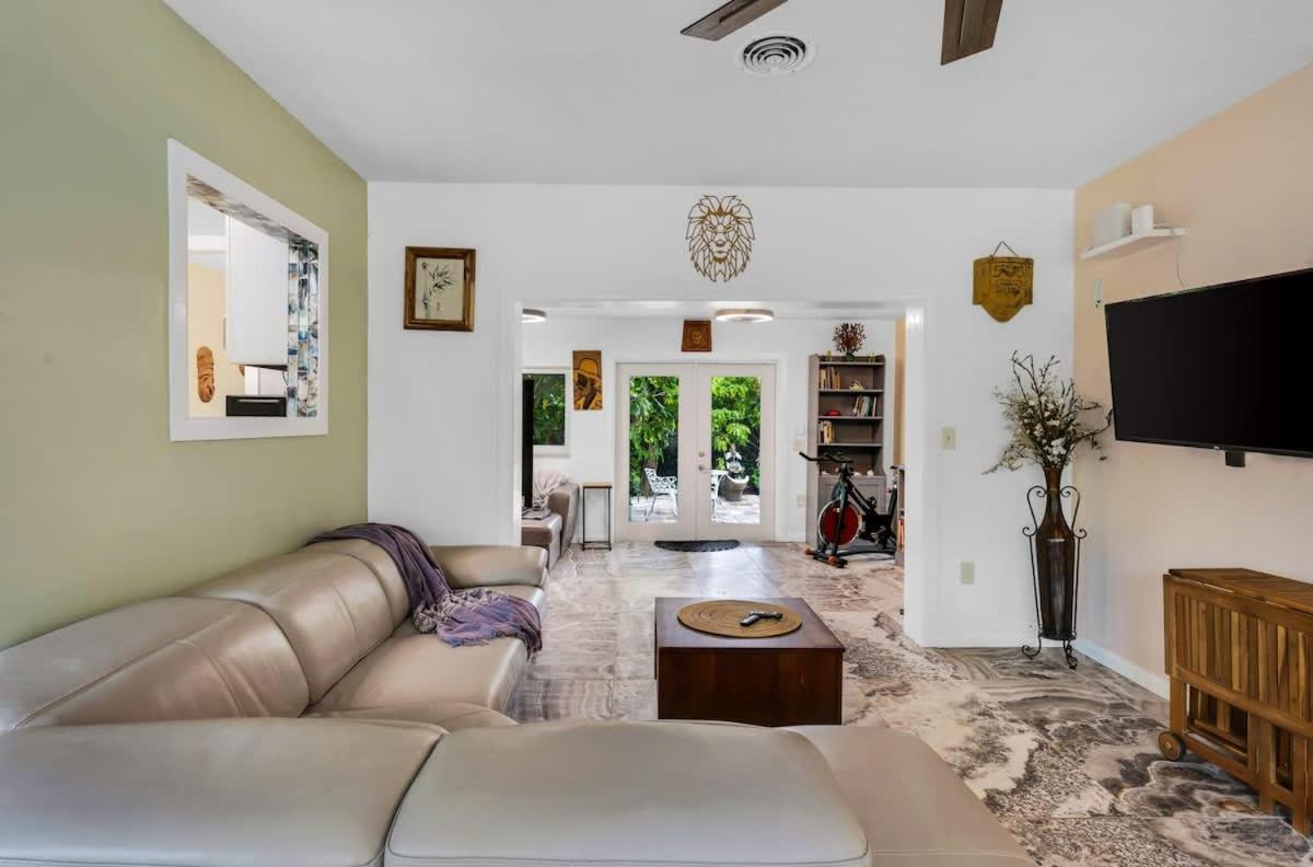 Charming Family With Lush Garden * Miami