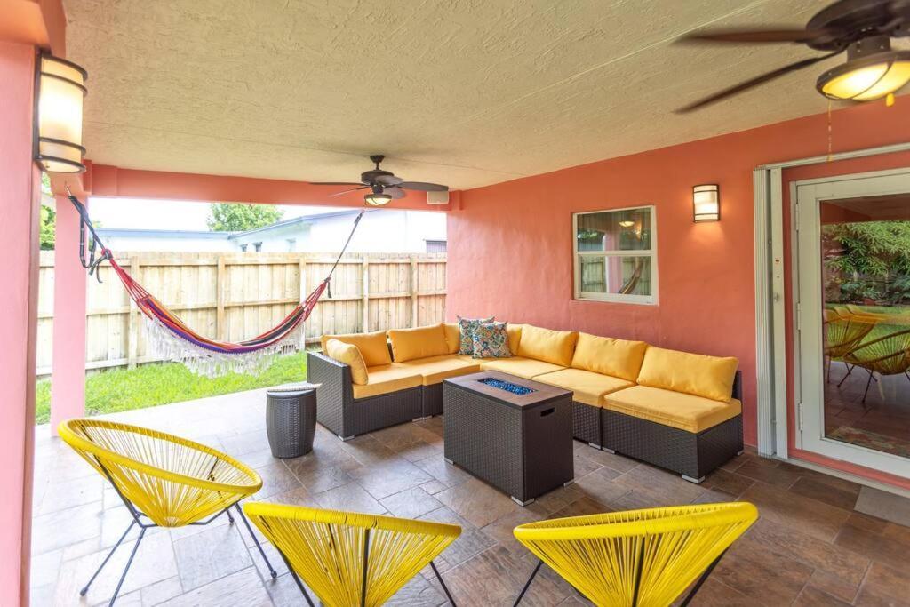 Casa Mexican - Big Pool - Hot Tub - Fits 12 Holiday home *