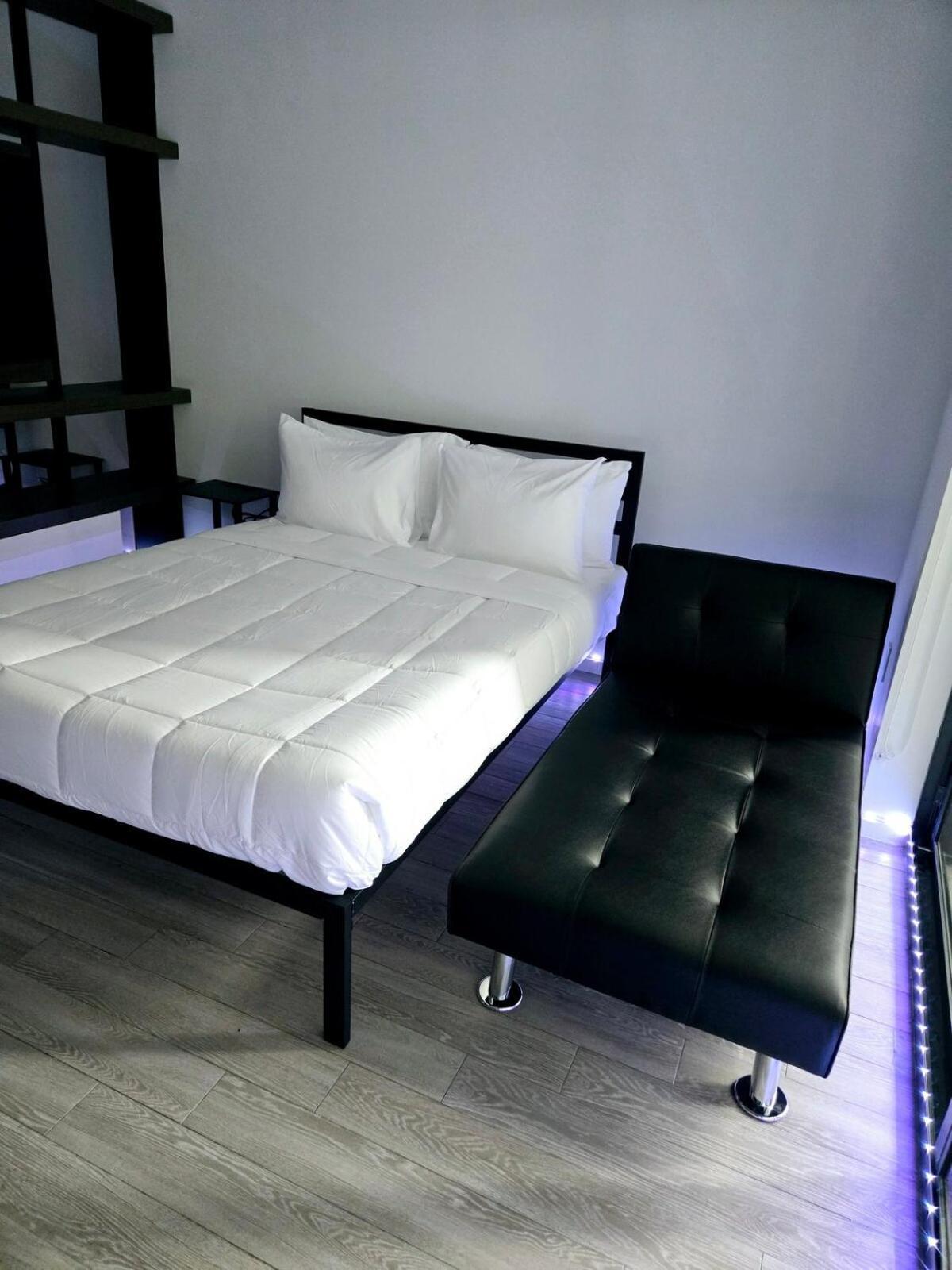 Apartment Myami With Balcony Miami