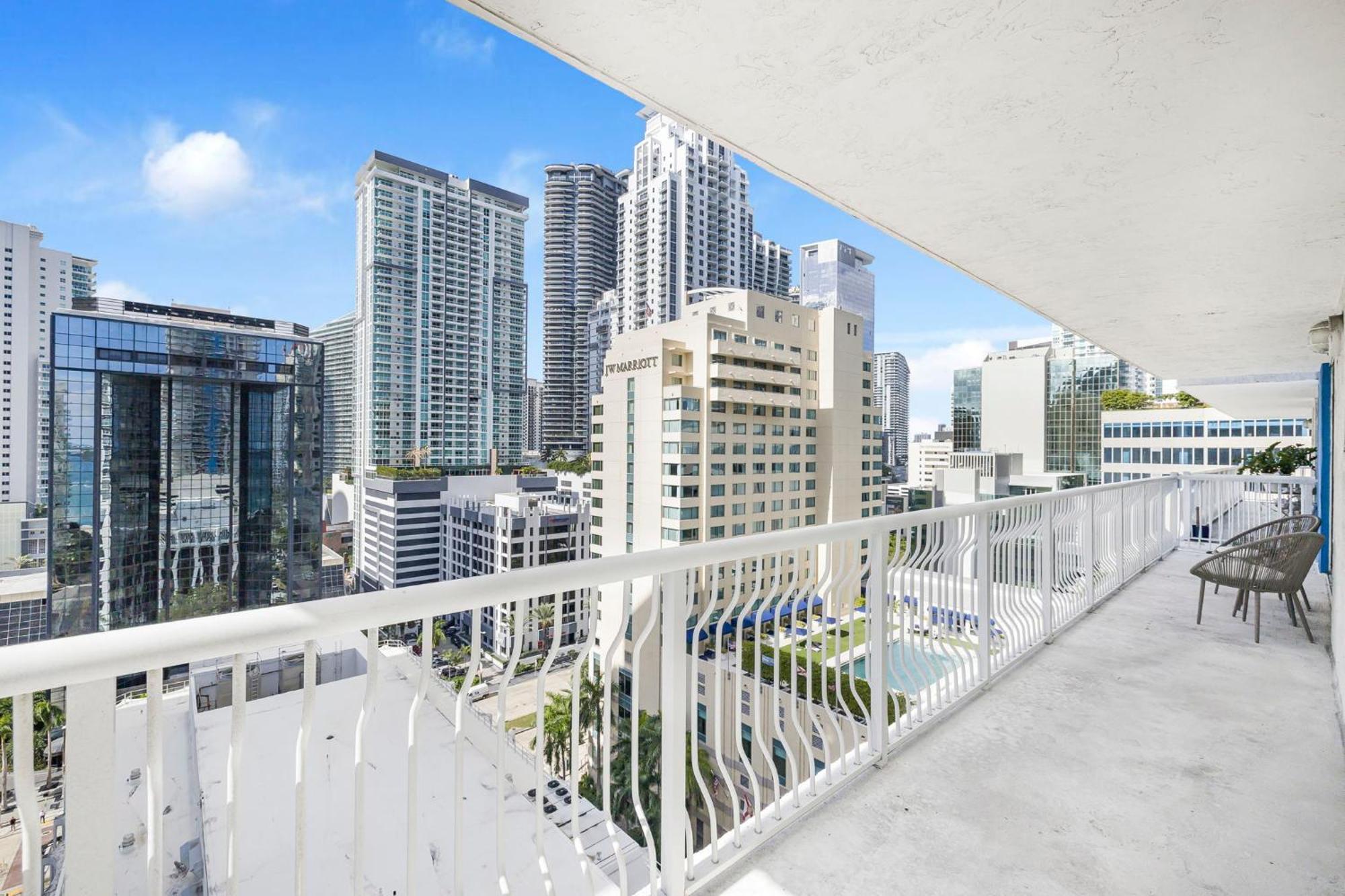 Apartment Modern Brickell With Prime Views