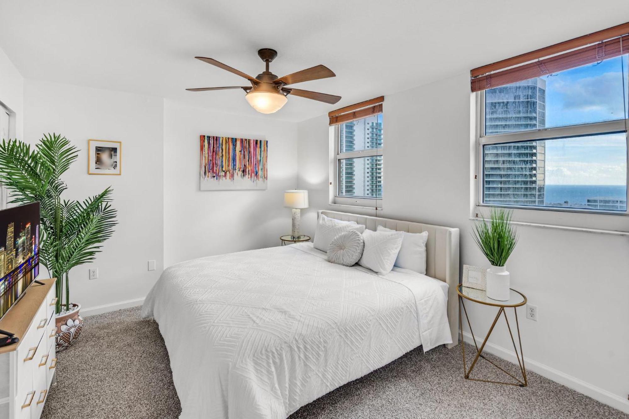 Views, 2 Balconies, 2 Bedrooms, Pool, Gym, Parking Miami