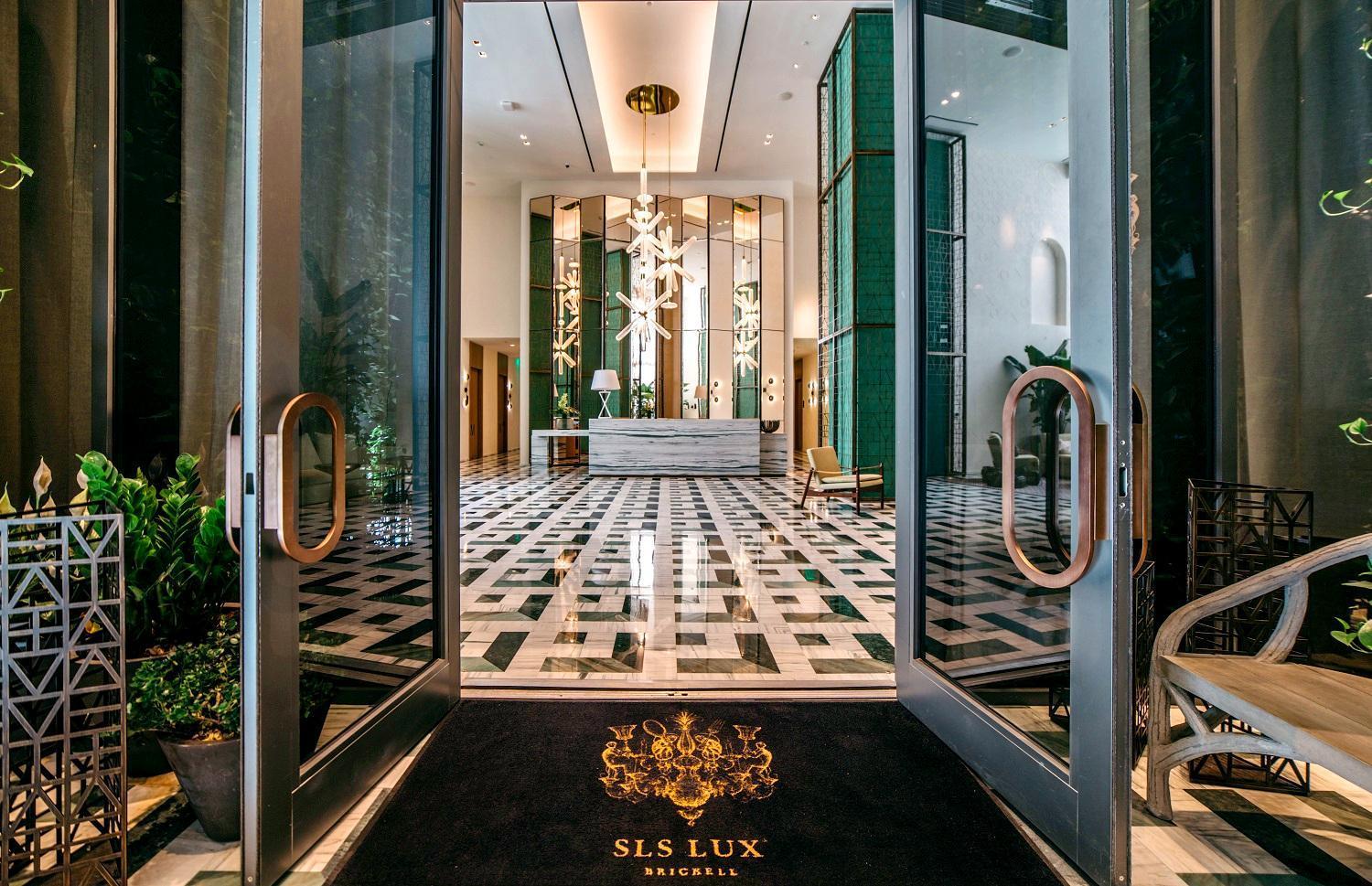 King Will Make Real Your Dreams Apartment Miami