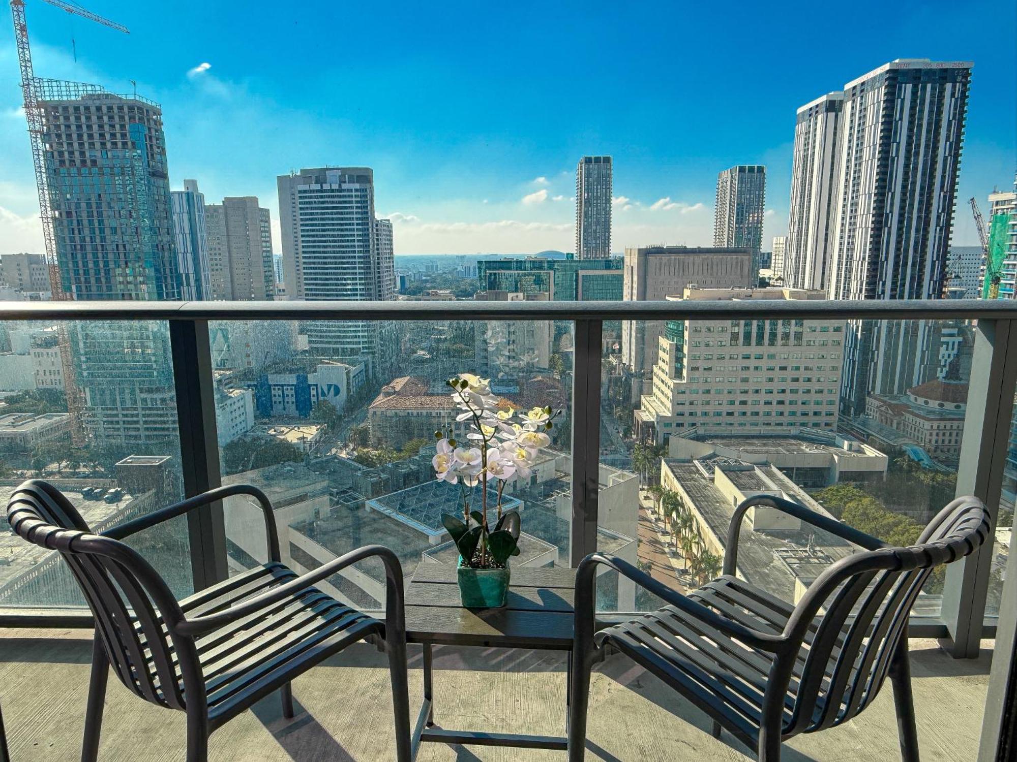 Luxury Loft- Free Parking- Ocean View, Brickell Downtown Apartment Miami