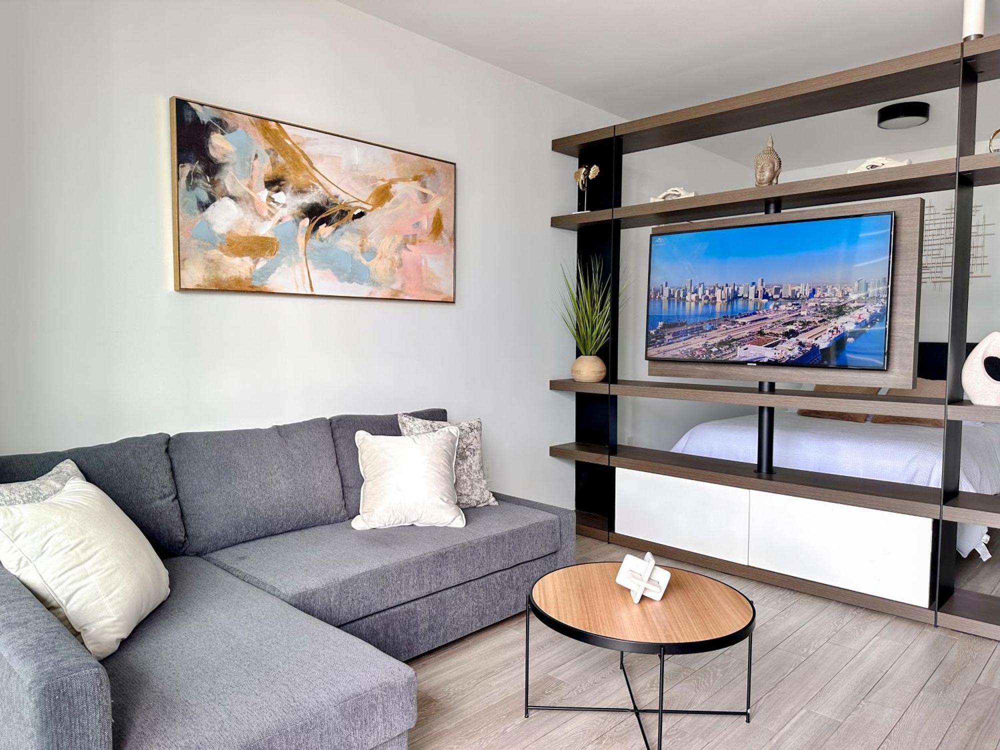 Luxury Loft- Free Parking- Ocean View, Brickell Downtown Apartment Miami
