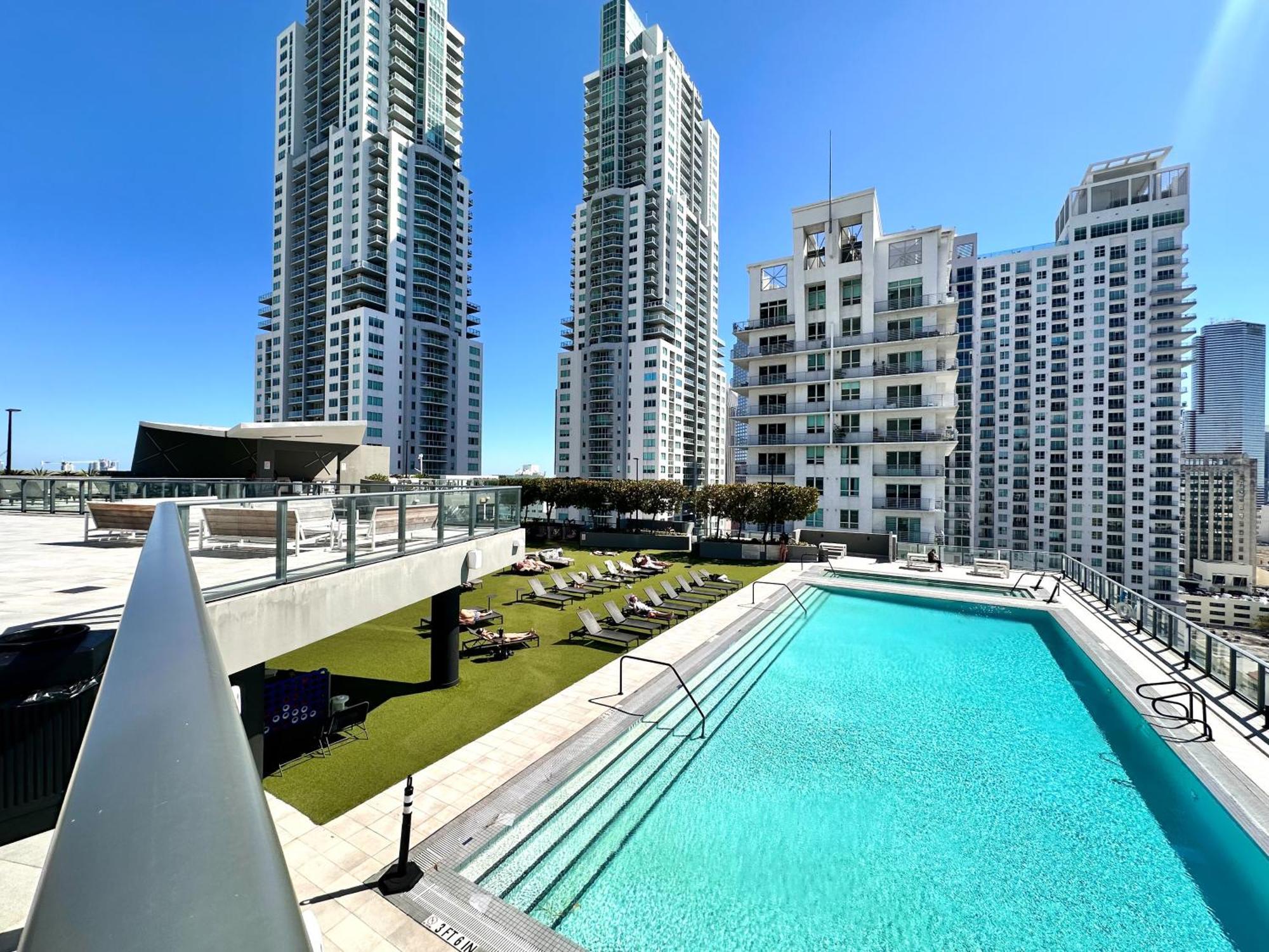Luxury Loft- Free Parking- Ocean View, Brickell Downtown Apartment