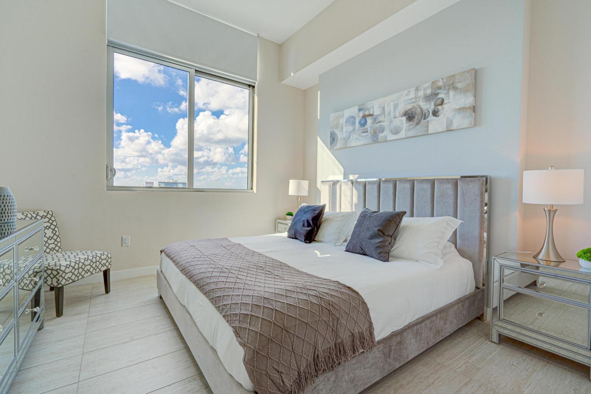 3900-602lg Design District, 2 Bedrooms & 2 Bathrooms Apartment *